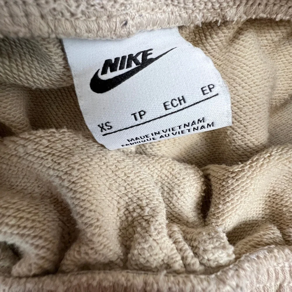 Nike Sportswear Essential Shorts Womens XS Beige Terry DQ5802-126 Athletic